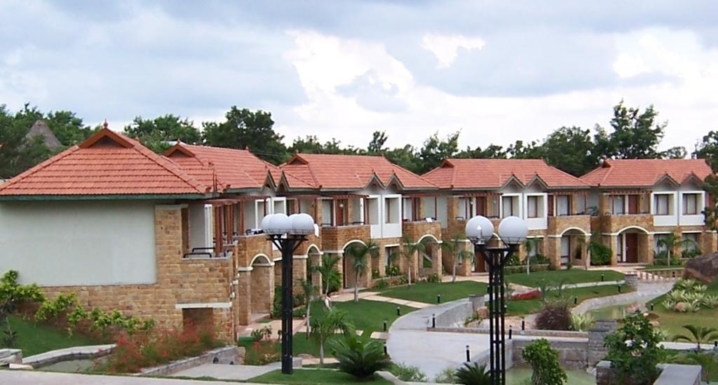 Golkonda Resorts & Spa Haïdarabad Extérieur photo